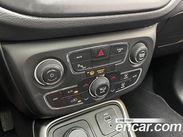 Jeep Compass (II) 2.4 Longitude AWD 2018 — фото 20