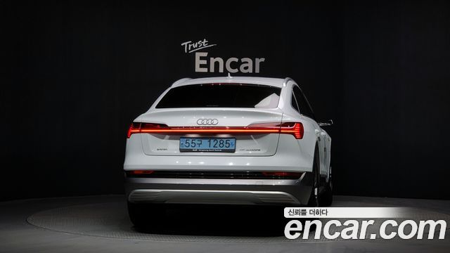 Audi e-tron 50 Quattro Sportback 2021 — фото 4
