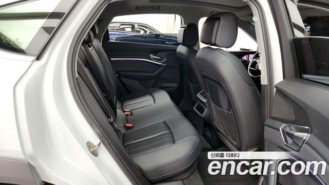 Audi e-tron 50 Quattro Sportback 2021 — фото 12