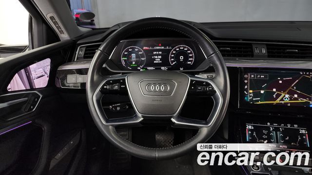 Audi e-tron 50 Quattro Sportback 2021 — фото 13