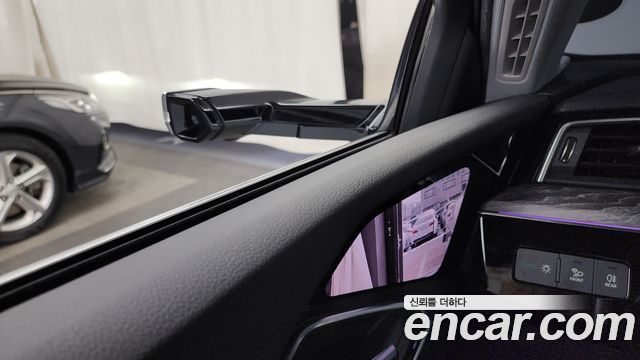 Audi e-tron 50 Quattro Sportback 2021 — фото 17