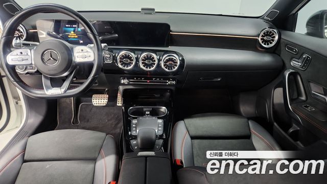 Mercedes-Benz A-Class (W177) AMG A35 4MATIC Sedan 2021 — фото 7