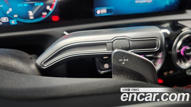 Mercedes-Benz A-Class (W177) AMG A35 4MATIC Sedan 2021 — фото 9