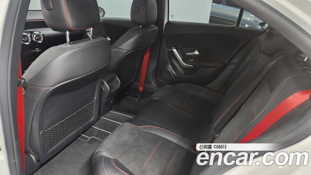 Mercedes-Benz A-Class (W177) AMG A35 4MATIC Sedan 2021 — фото 10