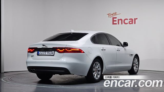Jaguar XF (X260) 20d Prestige 2016 — фото 2