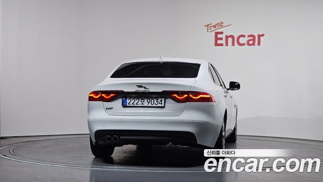 Jaguar XF (X260) 20d Prestige 2016 — фото 4
