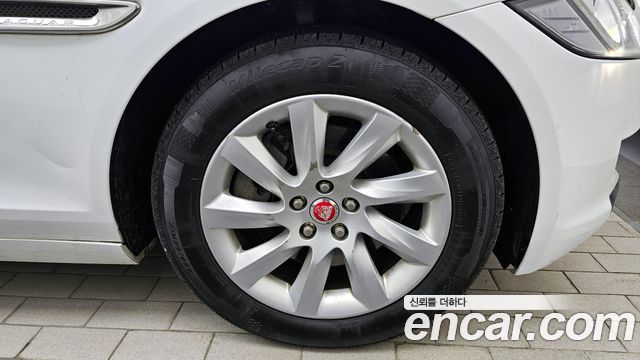 Jaguar XF (X260) 20d Prestige 2016 — фото 5