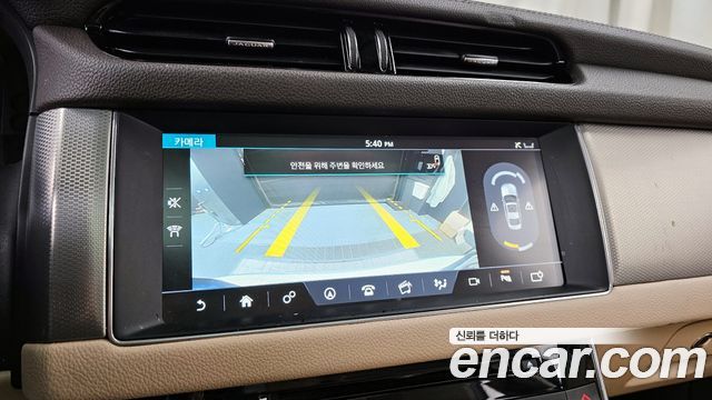 Jaguar XF (X260) 20d Prestige 2016 — фото 19
