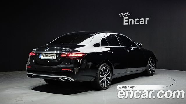 Mercedes-Benz E-Class (W213) E300e 4MATIC Exclusive 2021 — фото 2