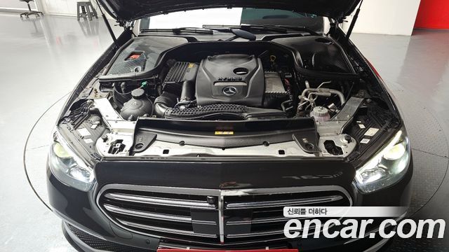 Mercedes-Benz E-Class (W213) E300e 4MATIC Exclusive 2021 — фото 6