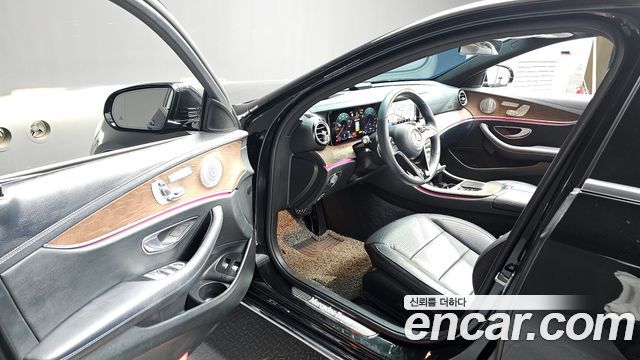 Mercedes-Benz E-Class (W213) E300e 4MATIC Exclusive 2021 — фото 10