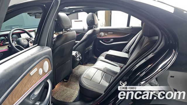 Mercedes-Benz E-Class (W213) E300e 4MATIC Exclusive 2021 — фото 11