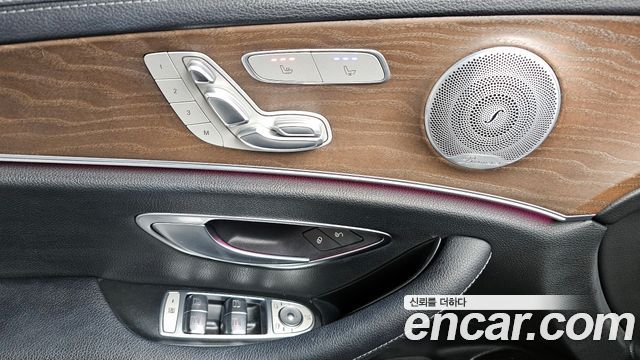 Mercedes-Benz E-Class (W213) E300e 4MATIC Exclusive 2021 — фото 14