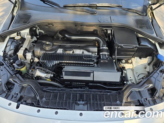 Volvo V60 Cross Country T5 AWD 2016 — фото 10