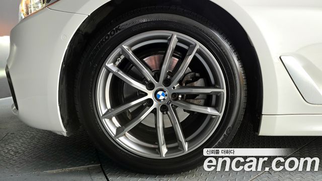 BMW 5 Series (G30) 520i M Sport 2020 — фото 5