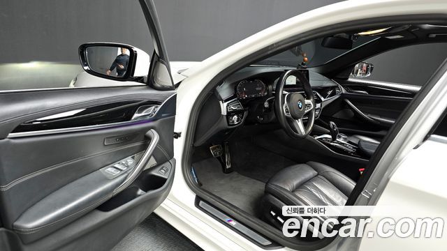 BMW 5 Series (G30) 520i M Sport 2020 — фото 11