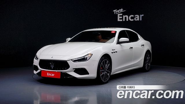 Maserati Ghibli 3.0 Modena 3rd