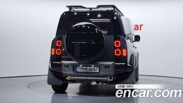 Land Rover Defender (L663) 110 P300 X-Dynamic SE 2025 — фото 4
