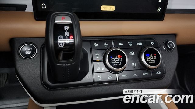 Land Rover Defender (L663) 110 P300 X-Dynamic SE 2025 — фото 9