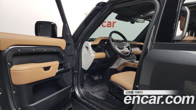 Land Rover Defender (L663) 110 P300 X-Dynamic SE 2025 — фото 10