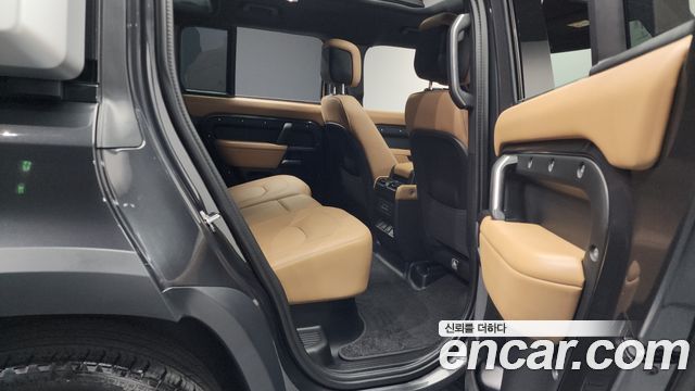 Land Rover Defender (L663) 110 P300 X-Dynamic SE 2025 — фото 12