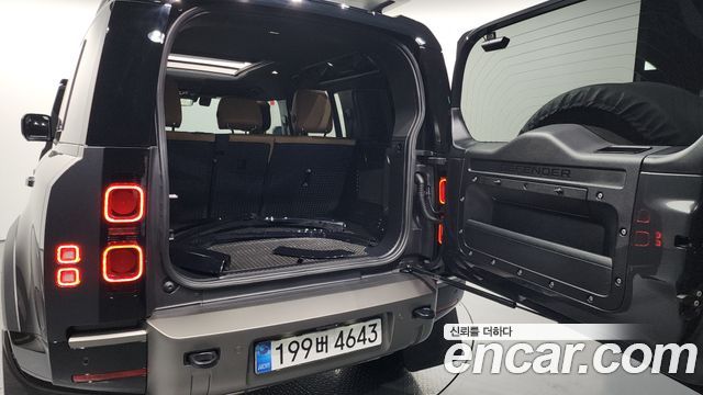 Land Rover Defender (L663) 110 P300 X-Dynamic SE 2025 — фото 20