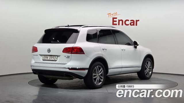 Volkswagen Touareg V6 3.0 TDI Bluemotion 7P5 2016 — фото 2