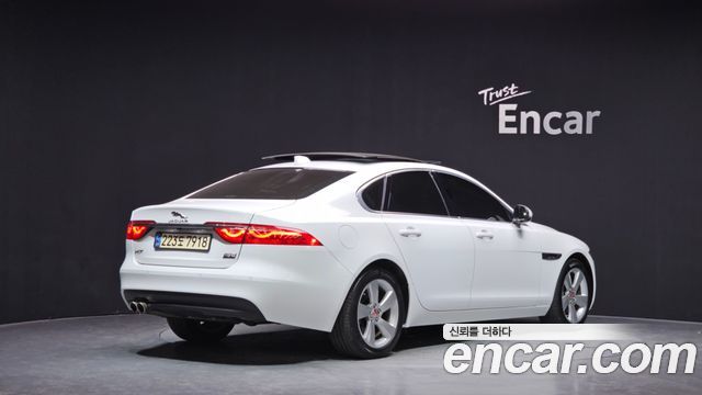 Jaguar XF (X260) 20d Prestige AWD 2018 — фото 2