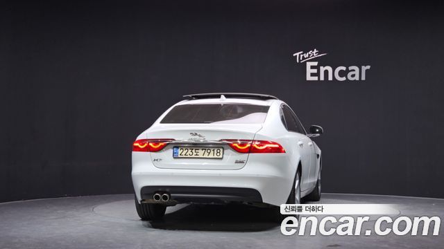 Jaguar XF (X260) 20d Prestige AWD 2018 — фото 4