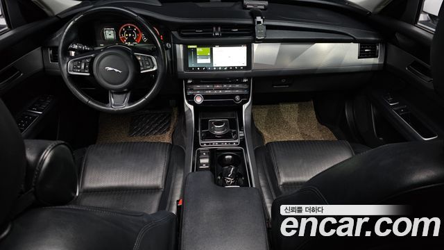 Jaguar XF (X260) 20d Prestige AWD 2018 — фото 7