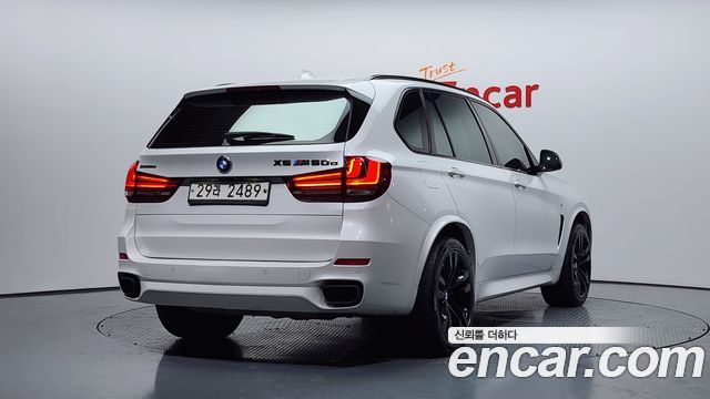 BMW X5 (F15) xDrive M50d 2017 — фото 2