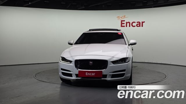 Jaguar XE 20d Portfolio 2016 — фото 3