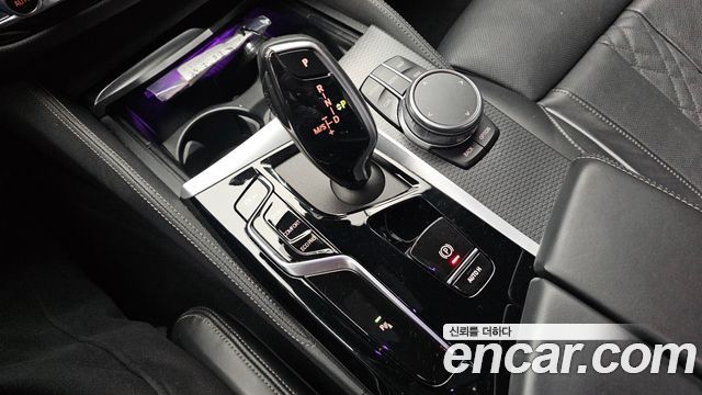 BMW 5 Series (G30) 523d M Sport 2023 — фото 9