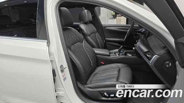 BMW 5 Series (G30) 523d M Sport 2023 — фото 26
