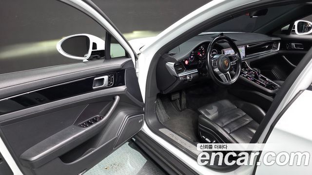 Porsche Panamera (971) 3.0 AWD 2018 — фото 11