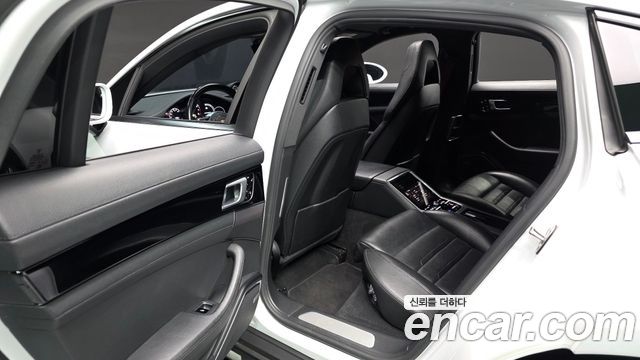 Porsche Panamera (971) 3.0 AWD 2018 — фото 12