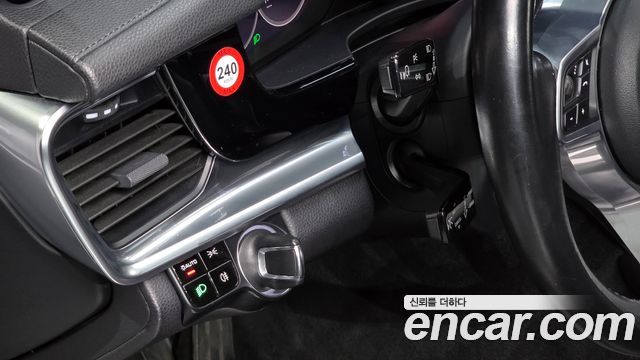 Porsche Panamera (971) 3.0 AWD 2018 — фото 16