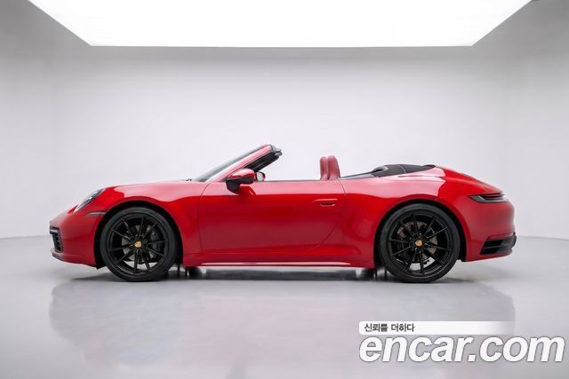 Porsche 911 (992) Carrera 4 Cabriolet