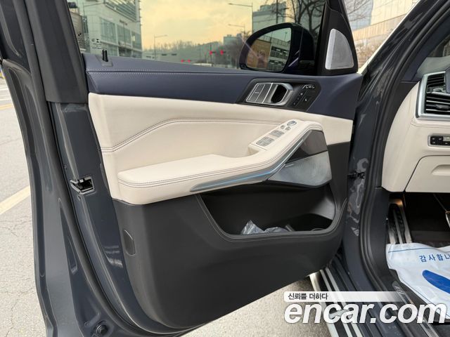 BMW X7 (G07) xDrive 40i M Sport Online Exclusive Edition 6 Seater 2022 — фото 9