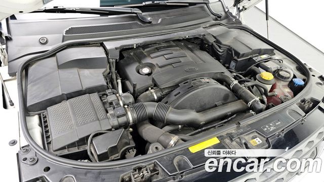 Land Rover Discovery 4 3.0 SDV6 SE 2016 — фото 6