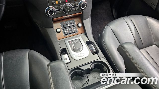 Land Rover Discovery 4 3.0 SDV6 SE 2016 — фото 9
