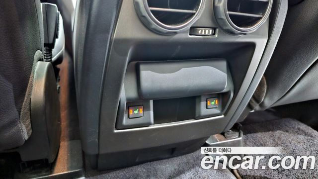 Land Rover Discovery 4 3.0 SDV6 SE 2016 — фото 18