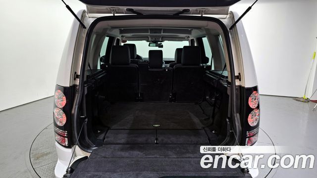 Land Rover Discovery 4 3.0 SDV6 SE 2016 — фото 20