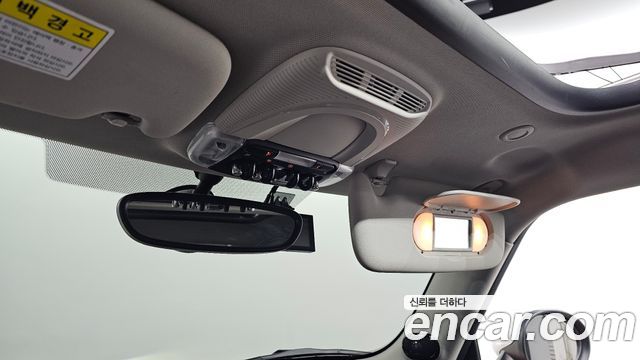 MINI Cooper D Standard 3rd 2018 — фото 15