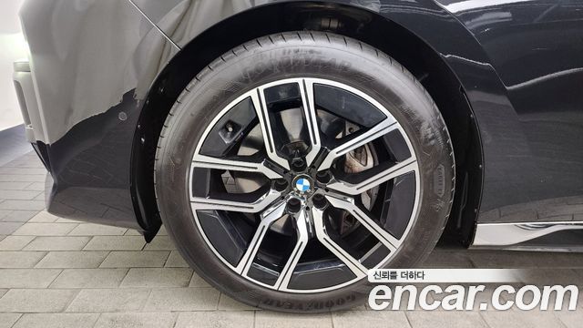 BMW 7 Series (G70) 740i xDrive M Sport 2024 — фото 5
