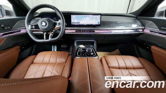 BMW 7 Series (G70) 740i xDrive M Sport 2024 — фото 7