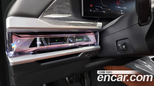 BMW 7 Series (G70) 740i xDrive M Sport 2024 — фото 16