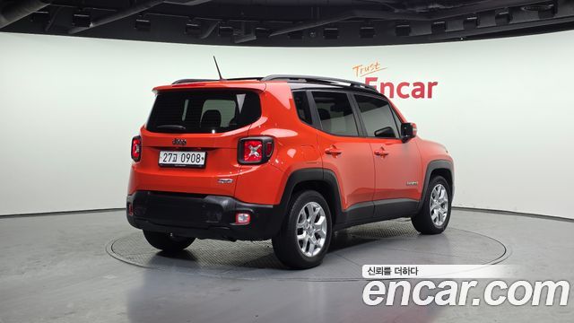 Jeep Renegade 2.4 Longitude 2016 — фото 2