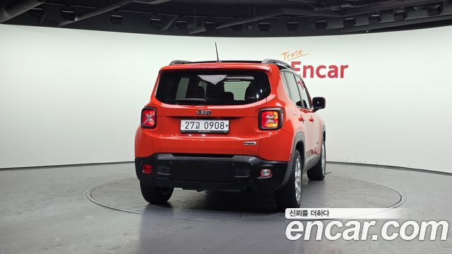 Jeep Renegade 2.4 Longitude 2016 — фото 4