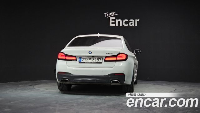 BMW 5 Series (G30) 520i M Sport 2022 — фото 4